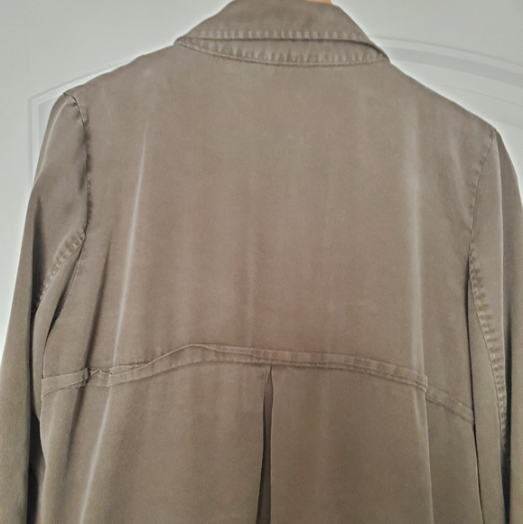 ๐ฒ Tentree Women's Echo Lightweight Tencel Jacket in Olive, Large - Picture 7 of 11